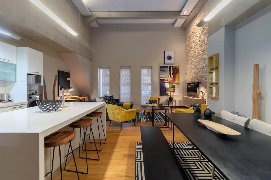 Playful Manhattan Style Loft In Downtown ケープタウン 0*,
